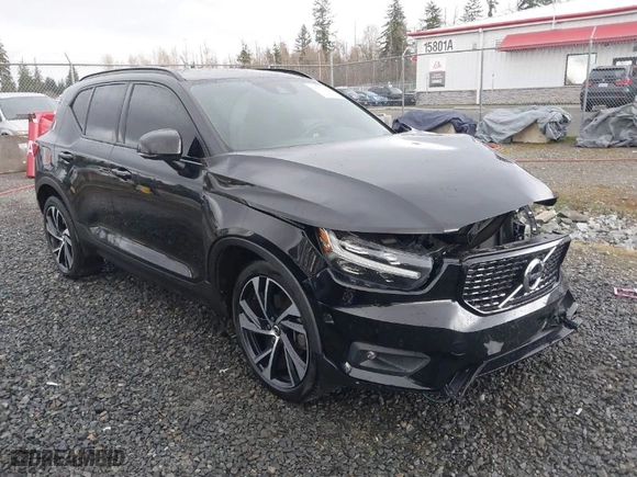 2021 Volvo XC40 R-Design with VIN YV4162UM8M2537184, listed as a IAAI auction lot 41353669 with NaN miles. Bid and sale history available at carsss.com. Image 1.