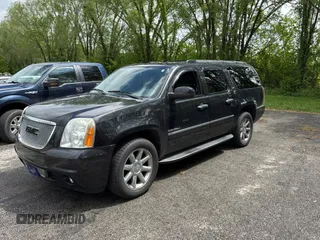 2011 GMC Yukon XL Denali with VIN 1GKS2MEF0BR225108, listed as a Copart auction lot 55619285 with 206,880 mi miles and Clean Title. Bid and sale history available at carsss.com. Image 2.