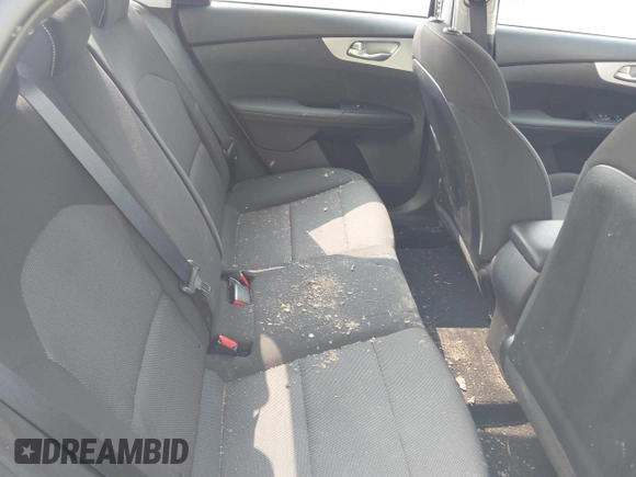 2023 Kia Forte LXS z VIN 3KPF24AD2PE590555, wystawiony jako IAAI lot #42395185 z przebiegiem 57 678 mil mil oraz . Historia ofert i sprzedaży dostępna na DreamBid. Obrazek 8.