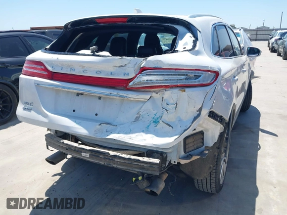 2019 Lincoln MKC Reserve с VIN 5LMCJ3C93KUL35294, выставлен на аукционе IAAI как лот 41978877 с пробегом 41 855 миль миль и . История ставок и продаж доступна на DreamBid. Изображение 6.
