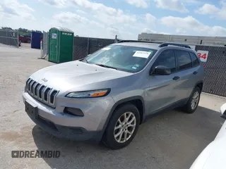 2016 Jeep Cherokee Sport z VIN 1C4PJLAB3GW230328, wystawiony jako IAAI lot #42567276 z przebiegiem 99 125 mil mil oraz . Historia ofert i sprzedaży dostępna na DreamBid. Obrazek 17.