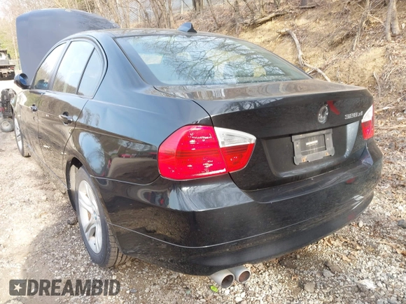 2008 BMW 3 Series 328xi with VIN WBAVC93508K043288, listed as a IAAI auction lot 42060130 with 183,882 mi miles. Bid and sale history available at carsss.com. Image 12.
