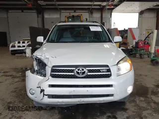 2008 Toyota RAV4 Ltd with VIN JTMZK31V685023648, listed as a IAAI auction lot 41813467 with 160,222 mi miles. Bid and sale history available at carsss.com. Image 12.