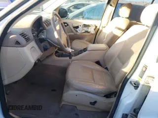 2000 Mercedes-Benz M-Class with VIN 4JGAB54E2YA170332, listed as a Copart auction lot 73206804 with 121,910 mi miles and Non Repairable. Bid and sale history available at carsss.com. Image 7.