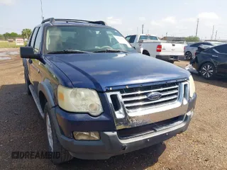2008 Ford Explorer Sport Trac XLT z VIN 1FMEU51848UA51920, wystawiony jako IAAI lot #41874884 z przebiegiem 231 706 mil mil oraz . Historia ofert i sprzedaży dostępna na DreamBid. Obrazek 1.