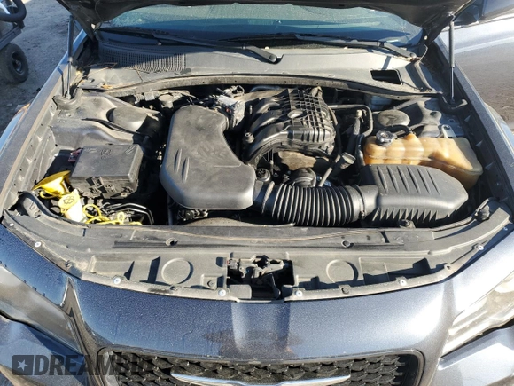 2015 Chrysler 300 with VIN 2C3CCABG4FH853479, listed as a Copart auction lot 48600135 with 207,327 mi miles and Clean Title. Bid and sale history available at carsss.com. Image 11.