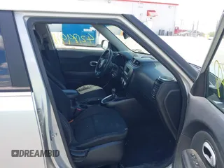 2014 Kia Soul with VIN KNDJN2A27E7701568, listed as a IAAI auction lot 42189948 with 162,585 mi miles. Bid and sale history available at carsss.com. Image 5.