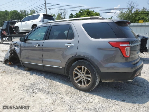 2014 Ford Explorer XLT with VIN 1FM5K7D93EGC10863, listed as a Copart auction lot 59759604 with 142,984 mi miles and Non Repairable. Bid and sale history available at carsss.com. Image 2.