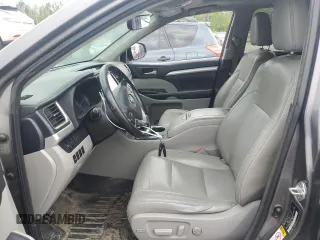 2017 Toyota Highlander XLE with VIN 5TDJZRFH7HS426496, listed as a Copart auction lot 62337475 with 255,962 mi miles and Clean title. Bid and sale history available at DreamBid. Image 7.
