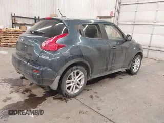 2011 Nissan Juke SL with VIN JN8AF5MV7BT026204, listed as a IAAI auction lot 41476430 with 104,354 mi miles. Bid and sale history available at carsss.com. Image 4.