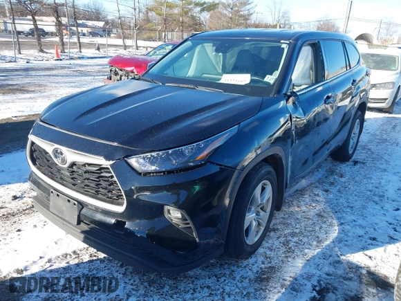 2022 Toyota Highlander LE with VIN 5TDBZRBH7NS574122, listed as a IAAI auction lot 41273197 with 28,195 mi miles and . Bid and sale history available at DreamBid. Image 17.