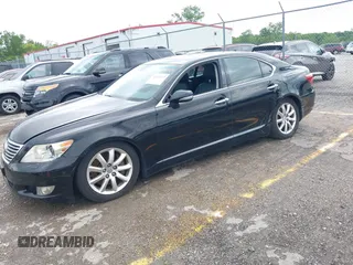 2010 Lexus LS 460 z VIN JTHCL5EF5A5005714, wystawiony jako IAAI lot #42616045 z przebiegiem 101 834 mil mil oraz . Historia ofert i sprzedaży dostępna na DreamBid. Obrazek 17.