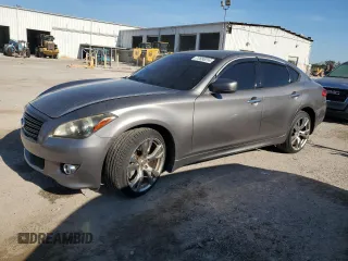 2013 Infiniti M37 with VIN JN1BY1AR9DM604703, listed as a Copart auction lot 77650014 with 104,675 mi miles and Salvage Title. Bid and sale history available at carsss.com. Image 1.