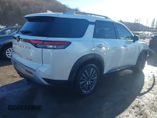 2022 Nissan Pathfinder SL with VIN 5N1DR3CD4NC255923, listed as a IAAI auction lot 41576437 with 30,751 mi miles and . Bid and sale history available at DreamBid. Image 4.