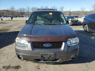 2005 Ford Escape XLT with VIN 1FMCU93125KA35849, listed as a Copart auction lot 50210825 with 101,185 mi miles and Clean Title. Bid and sale history available at carsss.com. Image 5.