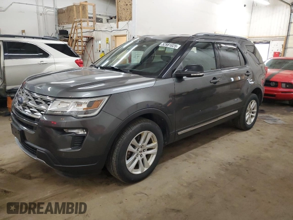2018 Ford Explorer XLT with VIN 1FM5K8D83JGB69531, listed as a Copart auction lot 52981025 with 114,873 mi miles and Salvage Title. Bid and sale history available at carsss.com. Image 1.