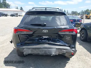 2025 Toyota Corolla Cross XLE with VIN 7MUDAABG4SV132327, listed as a IAAI auction lot 42500170 with 1,011 mi miles and . Bid and sale history available at DreamBid. Image 17.