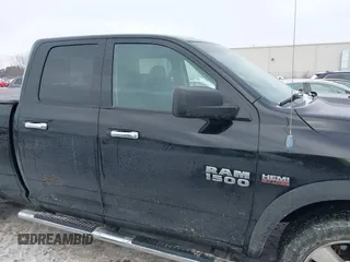 2014 Ram 1500 Big Horn z VIN 1C6RR7GT5ES114973, wystawiony jako IAAI lot #41250163 z przebiegiem 249 702 mil mil oraz . Historia ofert i sprzedaży dostępna na DreamBid. Obrazek 13.