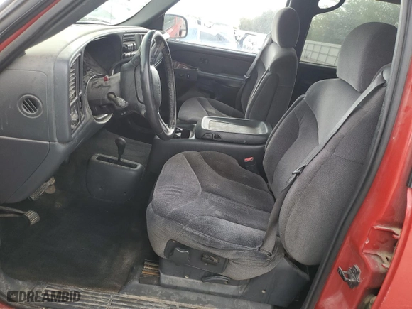 2002 GMC Sierra 2500HD SLE with VIN 1GTHK23U82F240498, listed as a Copart auction lot 52499644 with 133,208 mi miles and Salvage Title. Bid and sale history available at carsss.com. Image 7.