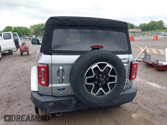 2022 Ford Bronco with VIN 1FMDE5DH0NLA98903, listed as a IAAI auction lot 42055569 with 39,893 mi miles and . Bid and sale history available at DreamBid. Image 16.