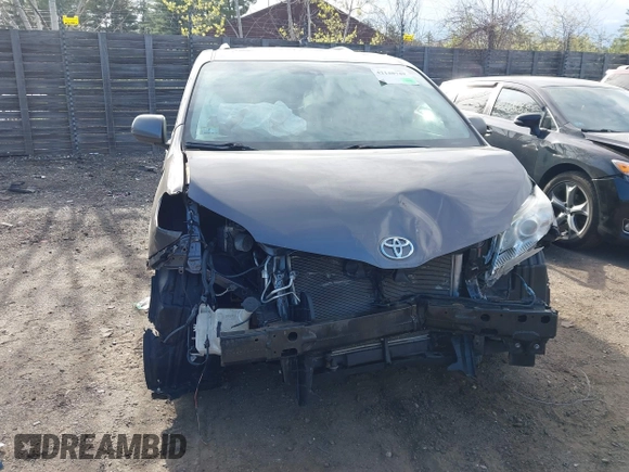 2016 Toyota Sienna Limited with VIN 5TDDK3DC2GS139510, listed as a IAAI auction lot 42148749 with 145,509 mi miles and . Bid and sale history available at DreamBid. Image 13.