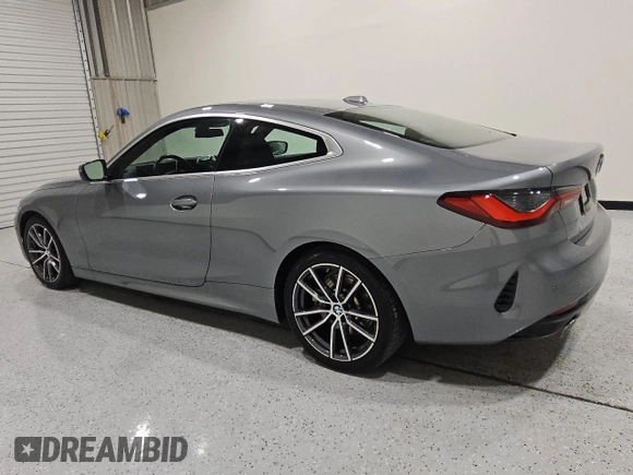 2024 BMW 4 Series 430i z VIN WBA53AP01RCR82185, wystawiony jako Copart lot #55703945 z przebiegiem 24 906 mil mil oraz Czysty tytuł • Clean title. Historia ofert i sprzedaży dostępna na DreamBid. Obrazek 2.