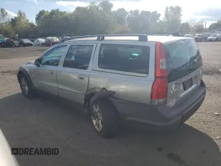 2004 Volvo V70 XC70 with VIN YV1SZ59H841141302, listed as a Copart auction lot 73741504 with 218,016 mi miles and Salvage Title. Bid and sale history available at carsss.com. Image 2.