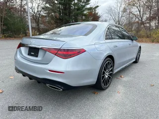 2021 Mercedes-Benz S 580 with VIN W1K6G7GB8MA039284, listed as a Copart auction lot 55825815 with 77,726 mi miles and Clean Title. Bid and sale history available at DreamBid. Image 4.