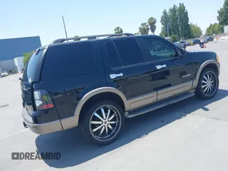 2002 Ford Explorer Eddie Bauer z VIN 1FMDU74E42ZC47584, wystawiony jako IAAI lot #42456721 z przebiegiem 141 518 mil mil oraz . Historia ofert i sprzedaży dostępna na DreamBid. Obrazek 4.