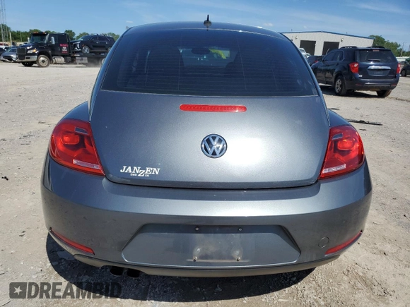 2014 Volkswagen Beetle Entry z VIN 3VWF17AT0EM658329, wystawiony jako Copart lot #55049025 z przebiegiem Nie podano mil oraz Szkoda całkowita • Salvage title. Historia ofert i sprzedaży dostępna na DreamBid. Obrazek 6.