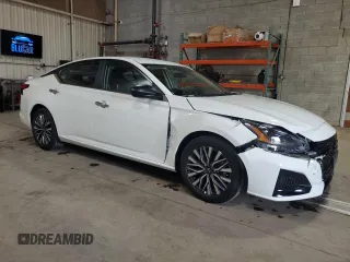 2025 Nissan Altima SV z VIN 1N4BL4DV2SN393878, wystawiony jako Copart lot #60689475 z przebiegiem 1 803 mil mil oraz Czysty tytuł • Clean title. Historia ofert i sprzedaży dostępna na DreamBid. Obrazek 4.