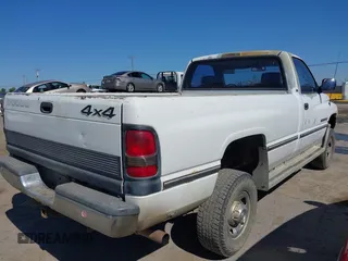 1995 Dodge 2500 with VIN 1B7KF26Z5SS366424, listed as a IAAI auction lot 42171363 with 156,580 mi miles and . Bid and sale history available at DreamBid. Image 4.