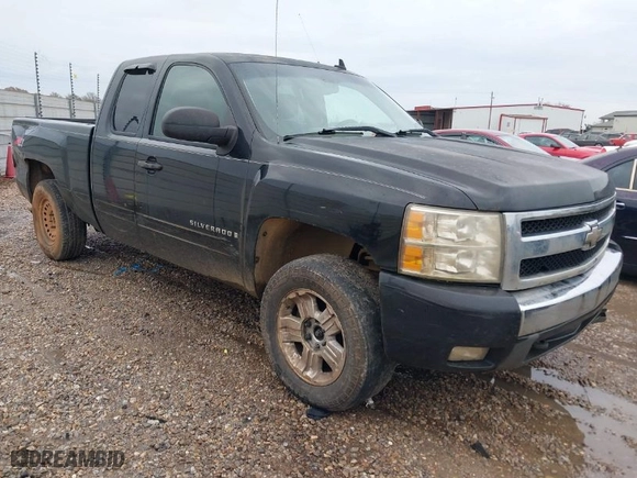 2007 Chevrolet Silverado 1500 LTZ with VIN 1GCEK19017Z550550, listed as a IAAI auction lot 41380834 with 429,353 mi miles. Bid and sale history available at carsss.com. Image 1.