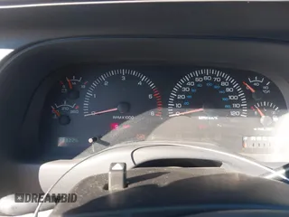 1999 Dodge Durango z VIN 1B4HS28Z4XF612380, wystawiony jako IAAI lot #41283684 z przebiegiem 133 226 mil mil oraz . Historia ofert i sprzedaży dostępna na DreamBid. Obrazek 7.