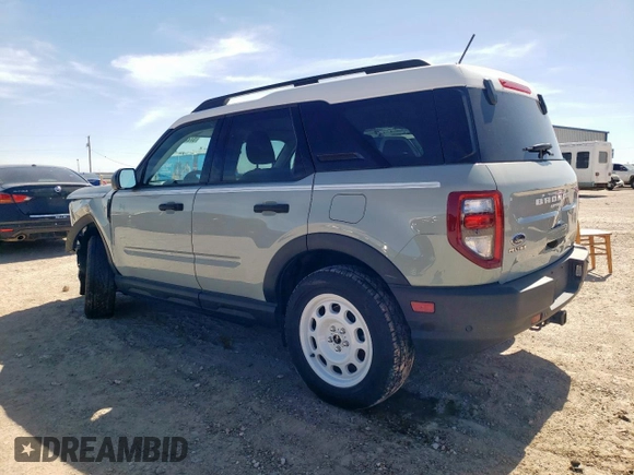 2024 Ford Bronco Sport Heritage z VIN 3FMCR9G63RRE67293, wystawiony jako Copart lot #57208985 z przebiegiem 11 765 mil mil oraz Szkoda całkowita • Salvage title. Historia ofert i sprzedaży dostępna na DreamBid. Obrazek 2.