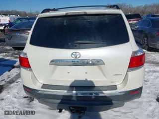 2013 Toyota Highlander with VIN 5TDBK3EH4DS205939, listed as a IAAI auction lot 41320626 with 185,780 mi miles. Bid and sale history available at carsss.com. Image 17.