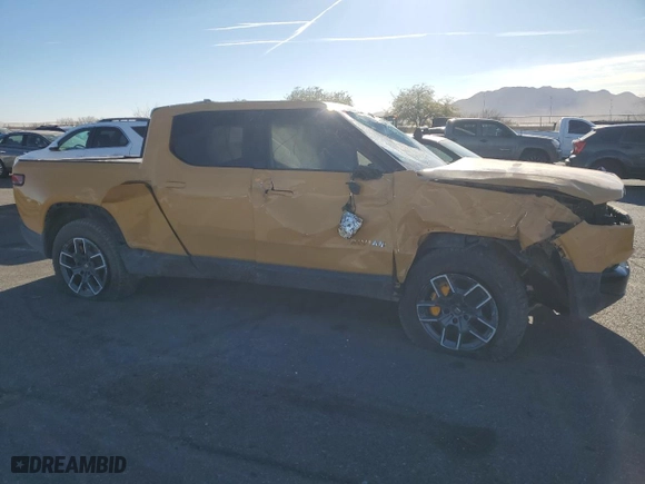 2022 Rivian R1T Launch Edition with VIN 7FCTGAAL2NN011755, listed as a Copart auction lot 81940684 with 0 mi miles and Salvage Title. Bid and sale history available at carsss.com. Image 4.