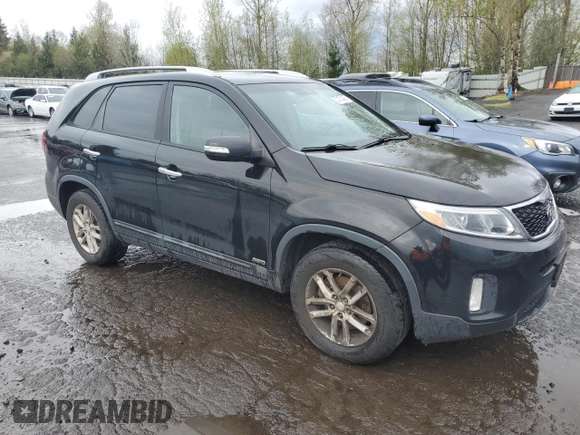 2014 Kia Sorento LX with VIN 5XYKTDA70EG531199, listed as a Copart auction lot 52163405 with 151,165 mi miles and Clean Title. Bid and sale history available at carsss.com. Image 4.