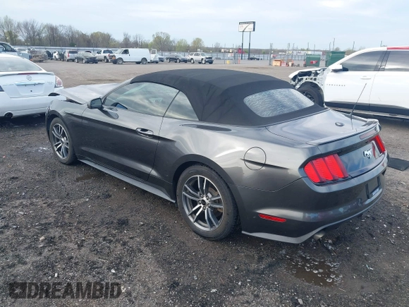 2017 Ford Mustang EcoBoost Premium z VIN 1FATP8UH5H5295852, wystawiony jako IAAI lot #41876517 z przebiegiem 132 910 mil mil oraz . Historia ofert i sprzedaży dostępna na DreamBid. Obrazek 3.