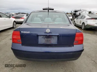 2001 Volkswagen Passat z VIN WVWAC63BX1P015545, wystawiony jako Copart lot #82040074 z przebiegiem 125 640 mil mil oraz Czysty tytuł • Clean title. Historia ofert i sprzedaży dostępna na DreamBid. Obrazek 6.