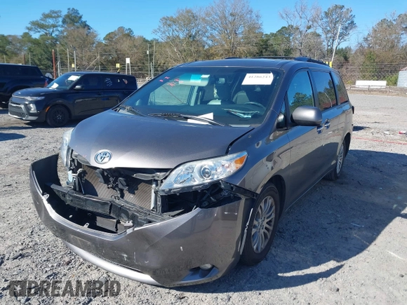 2016 Toyota Sienna XLE with VIN 5TDYK3DCXGS706385, listed as a IAAI auction lot 41286243 with 138,553 mi miles. Bid and sale history available at carsss.com. Image 17.