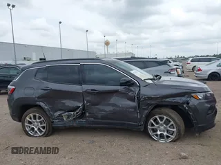 2024 Jeep Compass Latitude Lux с VIN 3C4NJDFN0RT164250, выставлен на аукционе IAAI как лот 42131071 с пробегом 1 493 миль миль и . История ставок и продаж доступна на DreamBid. Изображение 13.