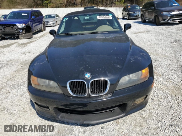 1999 BMW Z3 2.5 z VIN 4USCH9337XLF82104, wystawiony jako Copart lot #48657045 z przebiegiem 138 791 mil mil oraz Czysty tytuł • Clean title. Historia ofert i sprzedaży dostępna na DreamBid. Obrazek 5.