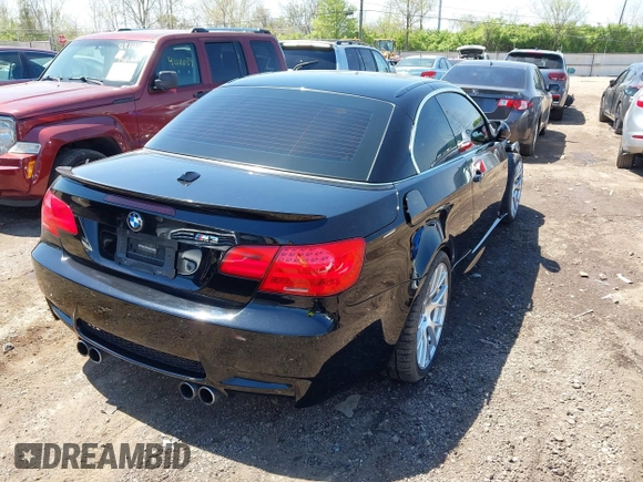 2011 BMW M3 z VIN WBSDX9C50BE585251, wystawiony jako IAAI lot #42097777 z przebiegiem 89 331 mil mil oraz . Historia ofert i sprzedaży dostępna na DreamBid. Obrazek 4.