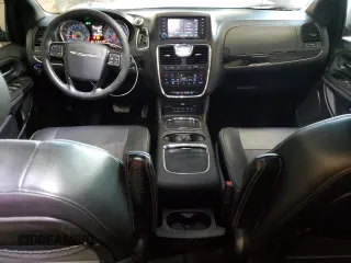 2015 Chrysler Town & Country S with VIN 2C4RC1HG6FR753990, listed as a Copart auction lot 84956404 with 183,637 mi miles and Salvage Title. Bid and sale history available at DreamBid. Image 8.