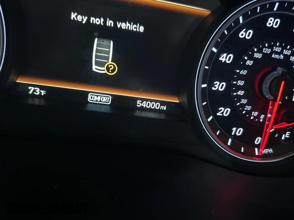 2021 Genesis G70 2.0T z VIN KMTG34LAXMU074866, wystawiony jako Copart lot #56966995 z przebiegiem 54 000 mil mil oraz Czysty tytuł • Clean title. Historia ofert i sprzedaży dostępna na DreamBid. Obrazek 8.