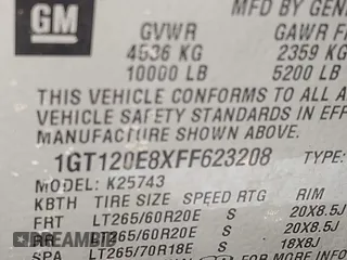 2015 GMC Sierra 2500HD available WiFi Denali with VIN 1GT120E8XFF623208, listed as a IAAI auction lot 41607260 with 98,032 mi miles. Bid and sale history available at carsss.com. Image 9.