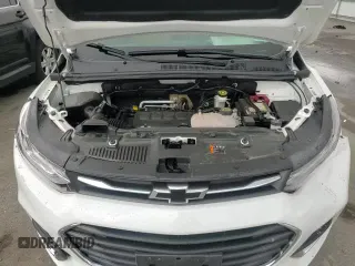 2020 Chevrolet Trax Premier with VIN KL7CJRSB2LB317412, listed as a Copart auction lot 64058015 with 25,843 mi miles and Salvage title. Bid and sale history available at DreamBid. Image 13.