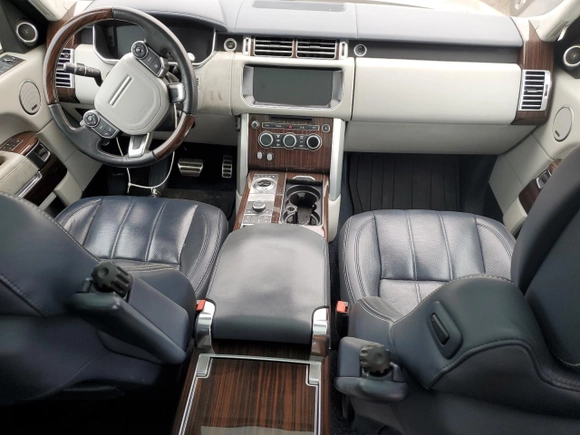 2017 Land Rover Range Rover with VIN SALGV5FE2HA360806, listed as a Copart auction lot 73036034 with 132,382 mi miles and Salvage title. Bid and sale history available at DreamBid. Image 8.