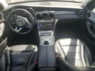 2016 Mercedes-Benz C 300 z VIN 55SWF4JB0GU162608, wystawiony jako Copart lot #57307745 z przebiegiem 86 459 mil mil oraz Szkoda całkowita • Salvage title. Historia ofert i sprzedaży dostępna na DreamBid. Obrazek 8.
